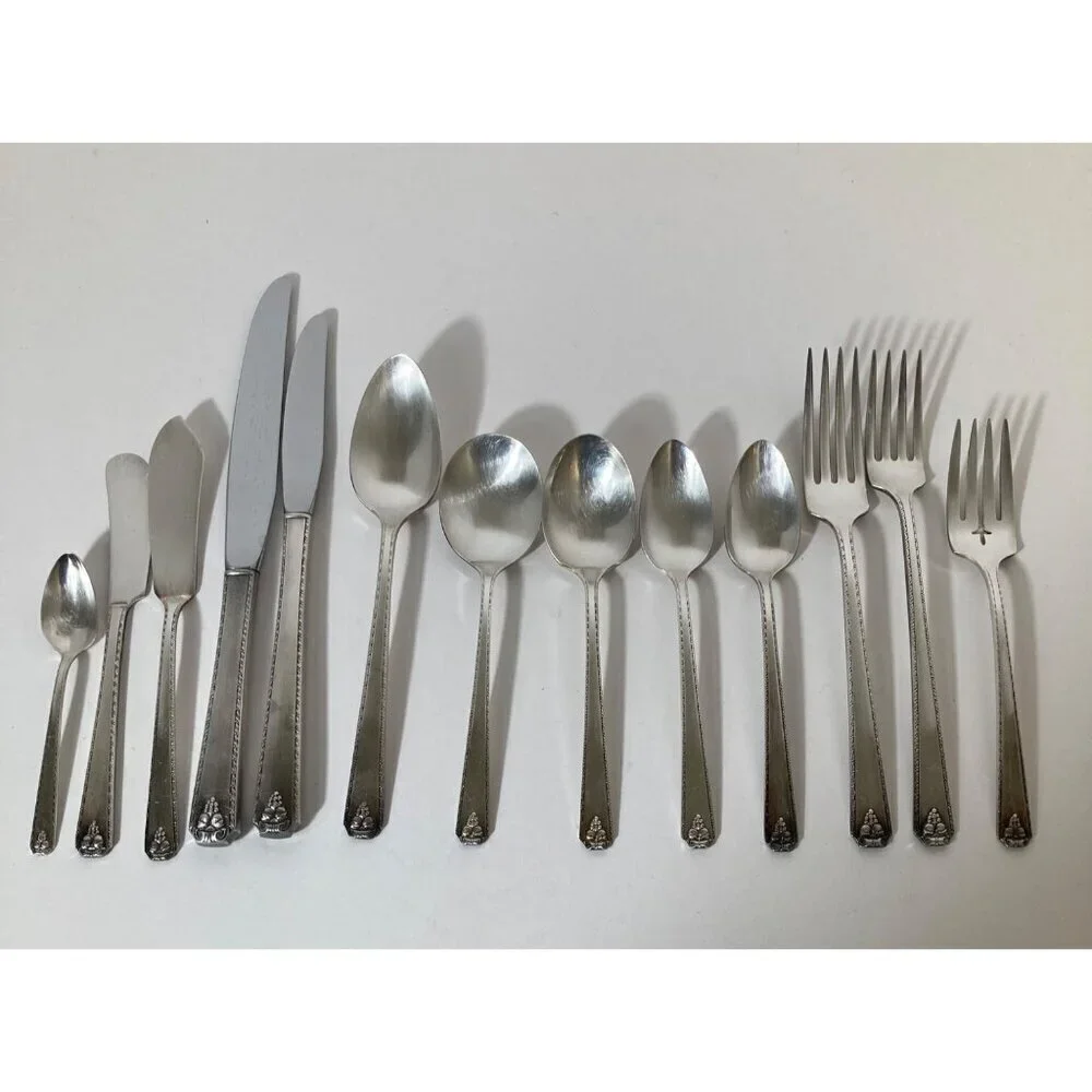 1- 13 Piece Oneida Prestige 1945 Bordeaux Pattern Flatware Place‎ Setting